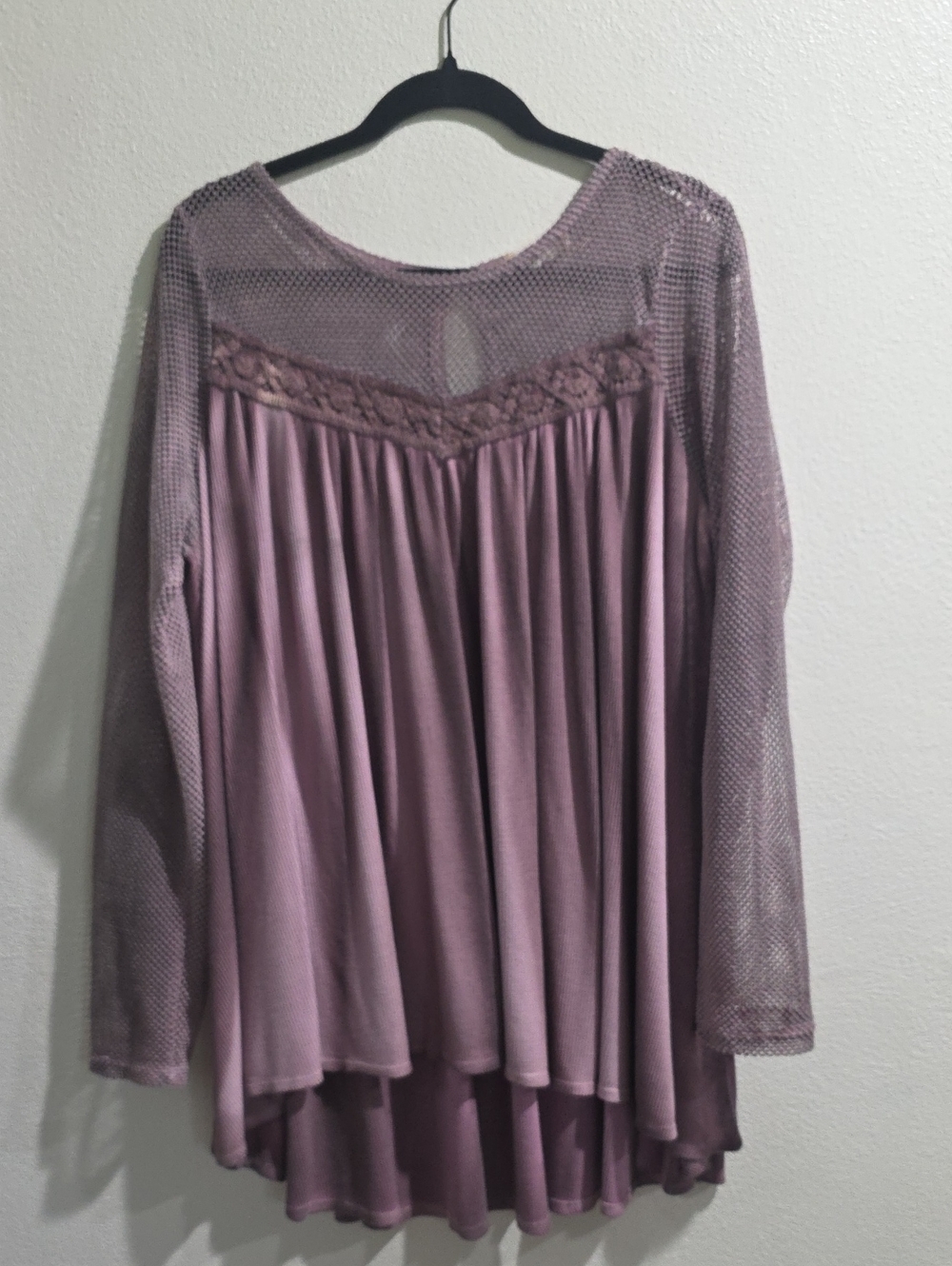Altar'd State Long Sleeve Hi-low Tunic With Crocheted Sleeves And Trim